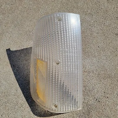 Volvo 240 Passenger Side 3 Screw Clear Turn Signal Lens Corner 242 244 245 Rare • $100