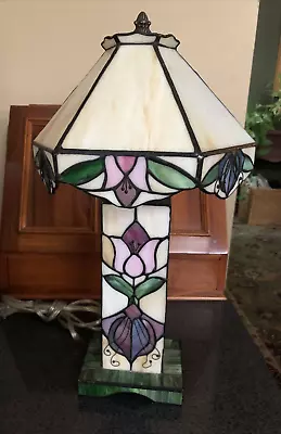 VTG Tiffany Style Table Lamp With Stained Glass Floral 9.5  Base 17”Overall • $100