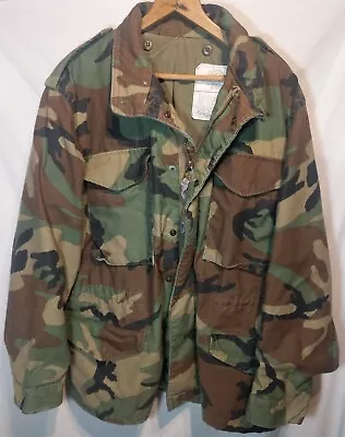 Vintage US Military Camouflage Cold Weather Field Jacket Medium Regular • $27.99