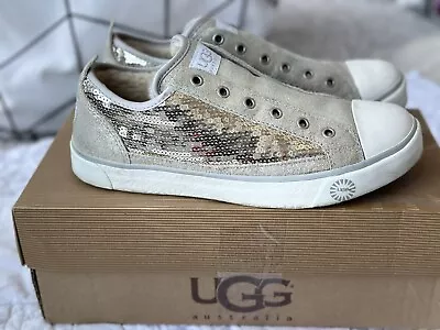 Women’s Ugg Sneaker Laela Sparkles Silver Size 7.5 Shoe • $25
