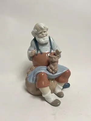 Lladro “Santa's Magic Touch” Retired 1990s Porcelain Figurine #06774 • $160