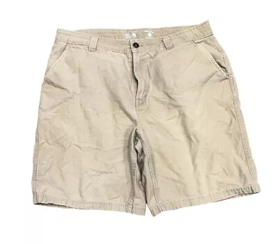 Mountain Hardwear Men’s Beige Flat Front Shorts Size 36 • $20.70