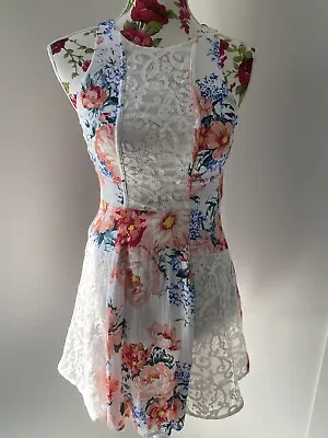 Mink Pink Floral Mini Dress With Lace Back Size Xs • $5.79