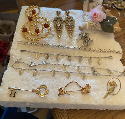 Vintage Signed Avon Jewelry Lot Necklace Brooches/Pins Earrings Bracelets EXC • $12.50