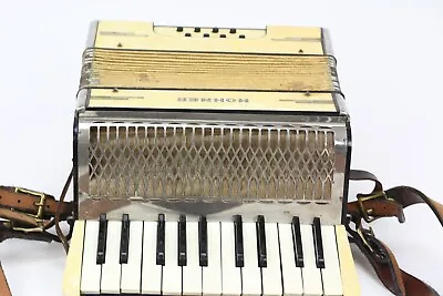 Vintage M Hohner 22 Key 8 Bass Student Accordion In Excellent Playing Condition • $458