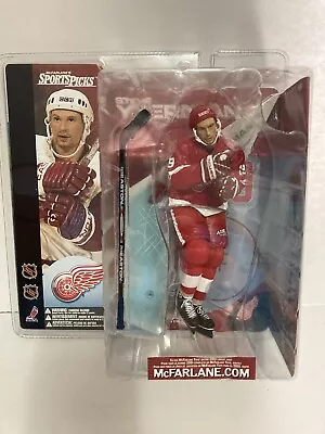 Mcfarlane Sports Picks-NHL Steve Yzerman-Series 1-Detroit Red Wings • $24.99