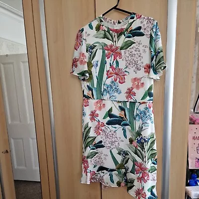 Dress Floral • £2.80