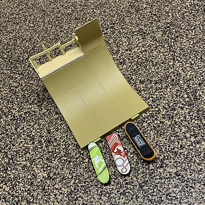 Graffiti Tech Deck Skateboard Half Pipe Ramp Spin Master 2009 & 3 Boards Lot • $20.70