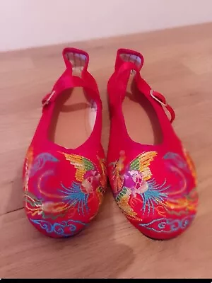 £9 • Buy Girls Red Satin Mary Jane Shoes Chinese Embroidery Size 22.5cm X 7cm.