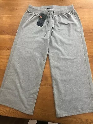 £17.99 • Buy NIKE Ladies Grey Studio Seventyone Jersey Cropped Training Pants - BNWT - Medium