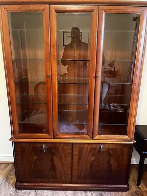 Meredew Tall Glass Display Cabinet • £20