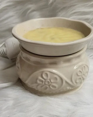 £14 • Buy Yankee Candle Ivory Floral Ceramic Electric Demby Tart Burner