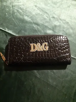 8  X 4  Black D&G Women's Wallet • £15