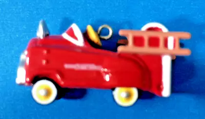 Hallmark  Murray Fire Truck  Miniature Ornament 1996 (NB) • $5.75
