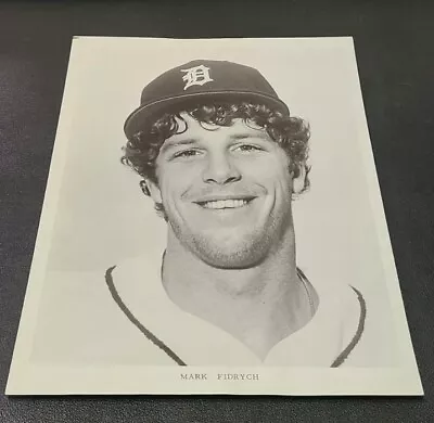 Detroit Tigers' Mark  The Bird  Fidrych Vintage 8x10 Picture • $8