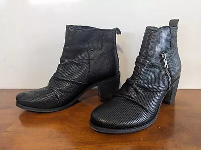 EOS Sz 36 Black Leather Ankle Boots • $50