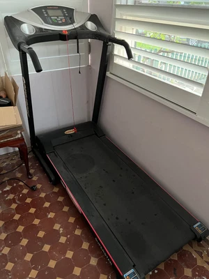 $299 • Buy Endurance Treadmill With Multiple Settings In Great Working Order $1200 RRP