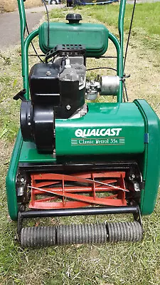 Qualcast Classic 35s Lawn Mower With Scarifier • £92