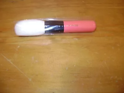 MAC NUTCRACKER SWEET ESSENTIAL FACE BLENDER BRUSH 167 SE New 100% AUTHENTIC • $9.95