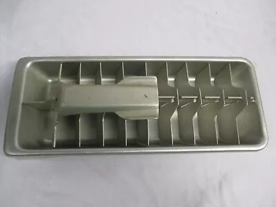 Vintage Aluminum Unbranded 20 Cube Ice Cube Tray With Wide Release Handle • $5