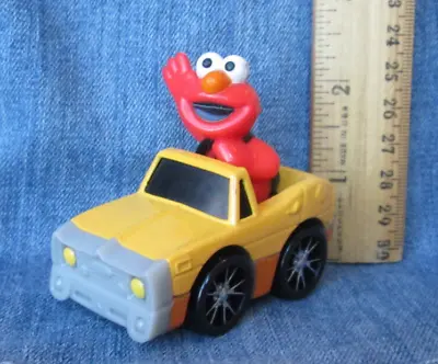 ELMO IN YELLOW CAR 2.25  Figure Sesame Street Mattel 2008 THK1 • $1.50