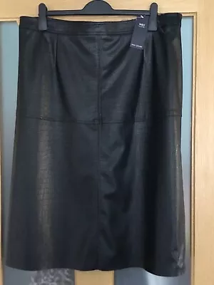 Marks And Spencer Sz 20 Skirt Midi Black Crock Faux Leather A Line Bnwt • £21.99