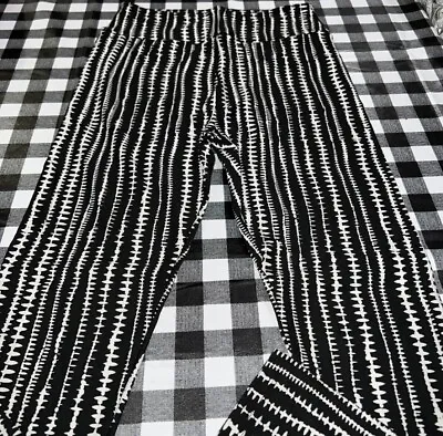 Lularoe OS Leggings NWT Black White Vertical Cross Striping • $22.49