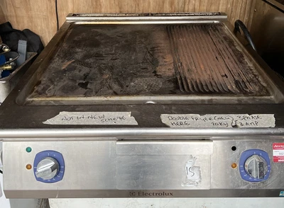 £500 • Buy ELECTROLUX GRILL GRIDDLE E9FTEHSP00 SMOOTH+RIBBED SLOPED Commercial Catering