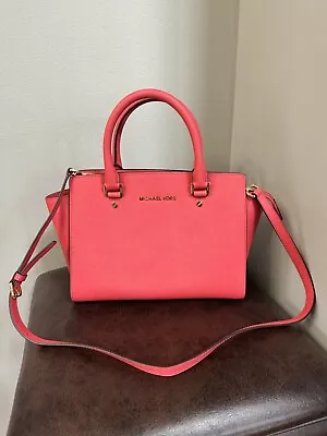 Michael Kors Coral Selma Small Bag • $18