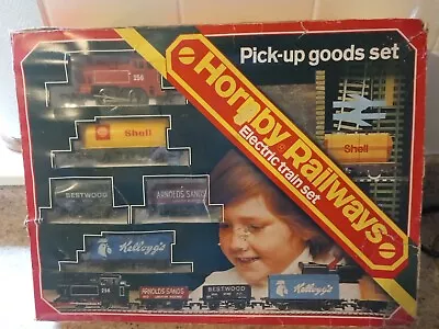 Vintage Hornby R680 Pick Up Goods Train Set • £29.95