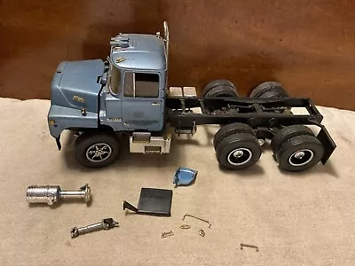 AMT 1:25 Mack Semi Tractor - Built Plastic Model Truck Kit - Junkyard Parts • $39.95