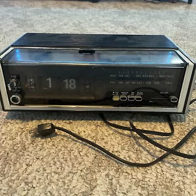 Vintage Retro Flip Clock (Radio Not Working) • $15.64