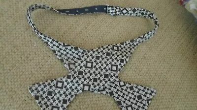 Vintage  Wembley Bow Tie 1970's Geometric Design • $9.99