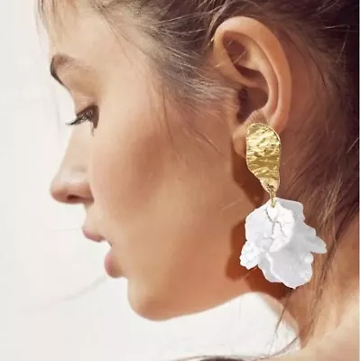 Costume Jewellery Floral Petals Dangle Drop Earrings Hammered Gold ZARA Style • £7