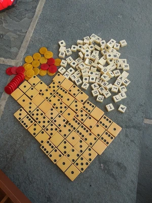 $19.99 • Buy  Bakelite Game Pieces Lot Domino Tiles Scrabble Checke Crafts Butterscotch Red