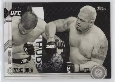 2015 Topps UFC Chronicles Black And White /188 Mark Hunt #107 • $5.14