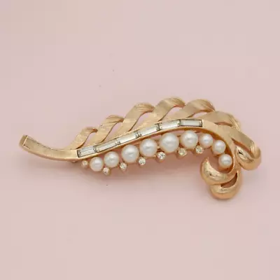 Vintage Trifari Gold Pearl Rhinestone Feather Leaf Brooch • $59.95