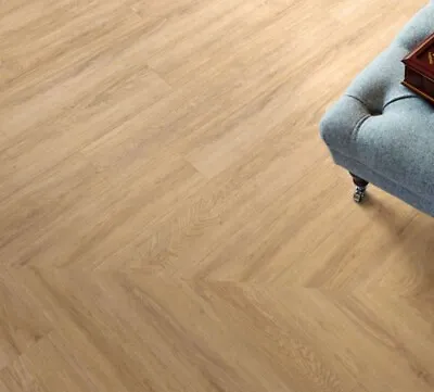 Camaro	Polyfloor Sienna Oak Planks Wood Effect LVT Vinyl Flooring (8.3m^2) • £149