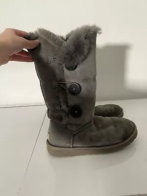 UGG Women’s Bailey Button Grey Suede Winter Boots Size 8 • $50