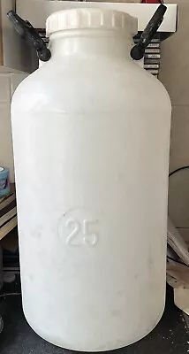 White Plastic Milk Churn Or Water Container 25 Litre Lightweight With Lid • £22.99