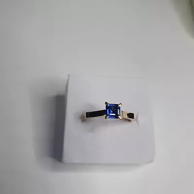 Vintage 1970’s 9ct YG Dress Ring With Synthetic Sapphire Blue Colour Size O • $99.76