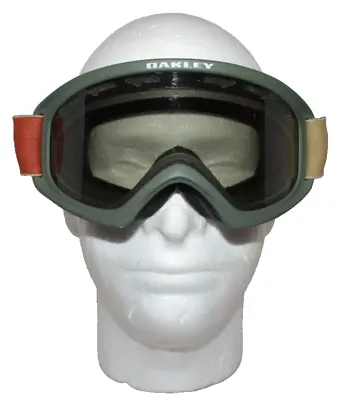 Oakley O Frame 2.0 Small PRO Ski Goggle (Youth Fit)  Gray Lense EXCELLENT • $29.99