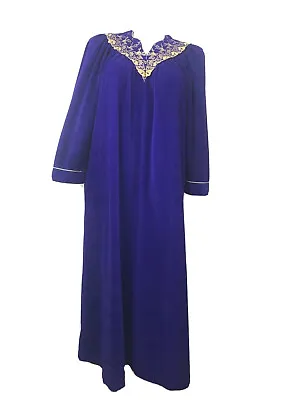 £27.50 • Buy Vanity Fair M Zip Front Long Sleeve Fleece Robe Purple Gold Trim Regal Irreg
