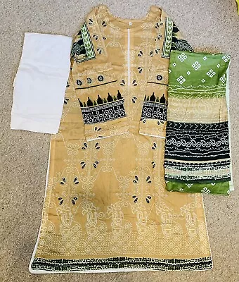 Ladies Pakistani Readymade Medium Size Printed Lawn 3piece Suit With Long Dupata • £15