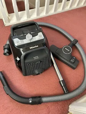 Miele Boost CX1 Cat And Dog Cylinder Vacuum Cleaner - Black • £160