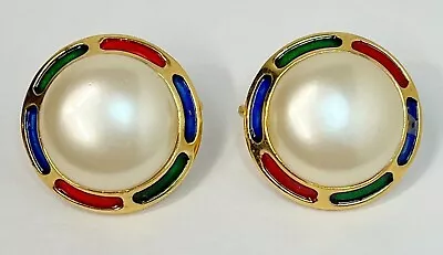 Vintage Crown Trifari Gold Tone Gripoix & Faux Mabe Pearl Clip On Earrings • $10