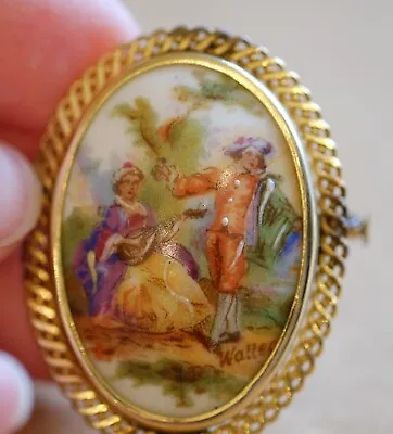 Beautiful Hand Finished French Porcelain Brooch | Labelled 'Watter' • £6