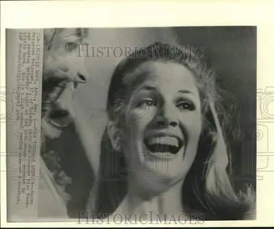 1974 Press Photo Karen Margaret Petersen Of Toledo Crowned Miss Teenage America • $17.88