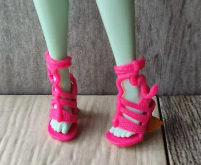 Monster High G3 Skulltimate Secrets Cleo De Nile Doll PINK SHOES SANDALS Mattel • $5.99