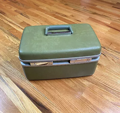 VTG Samsonite Royal Traveler Green Train Case Medalist • $97.99